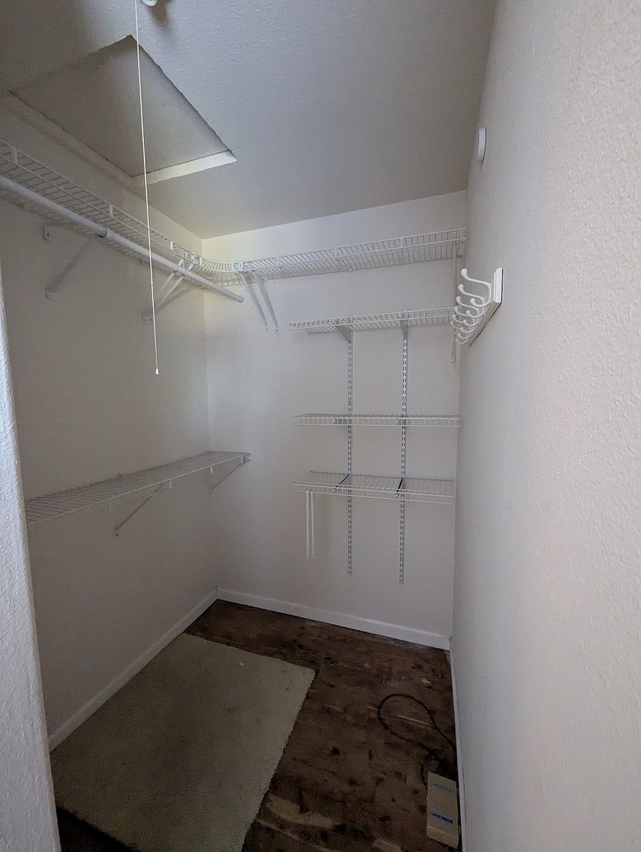 Room 2 Closet