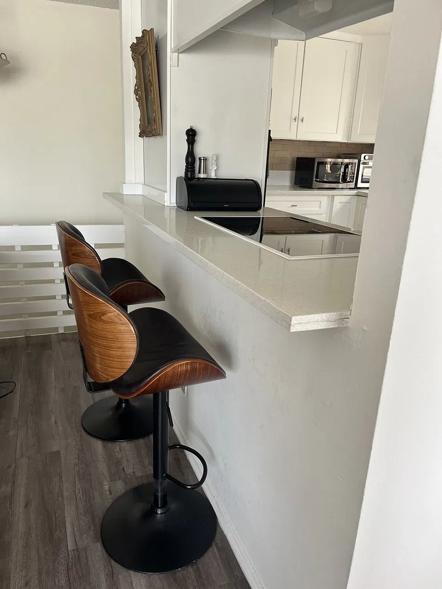 Breakfast bar with seating