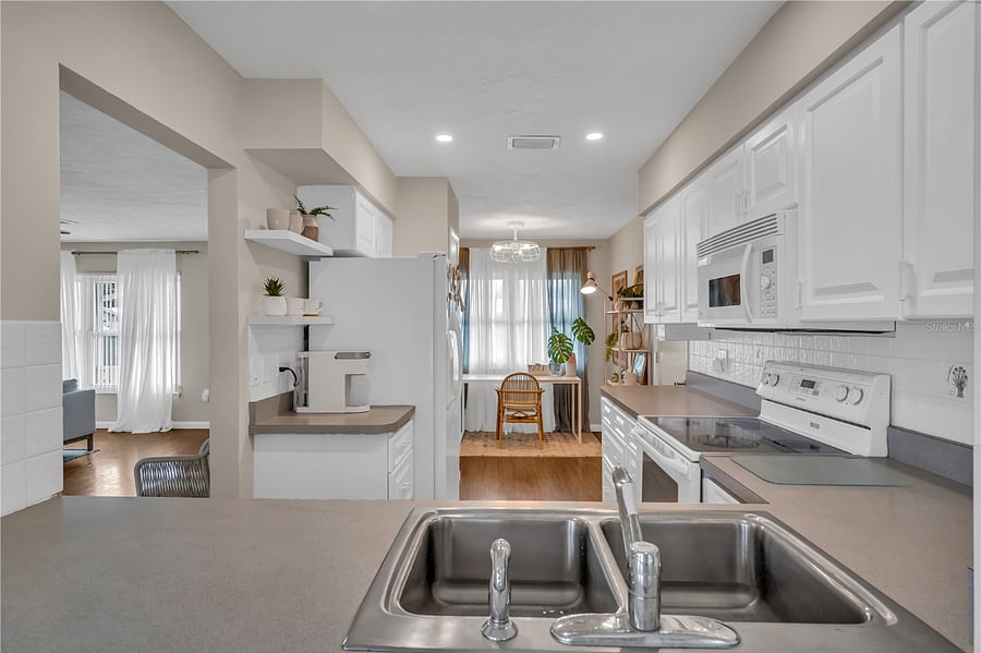 Furnished Finder property 1004262_1 photo 13