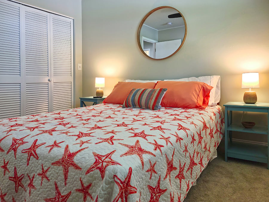 Second Bedroom with Queen Bed and Smart TV