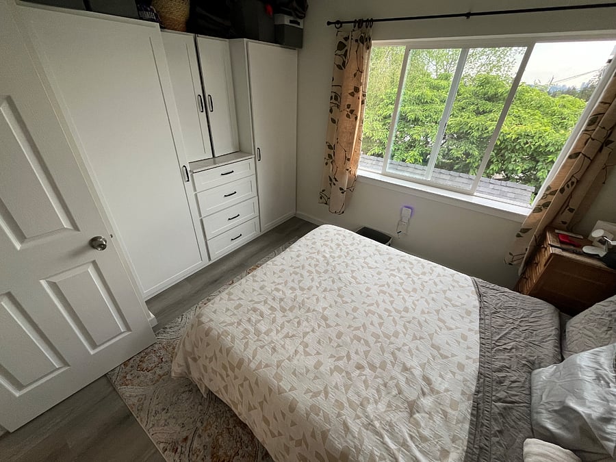 Built in closet and drawers queen size bed