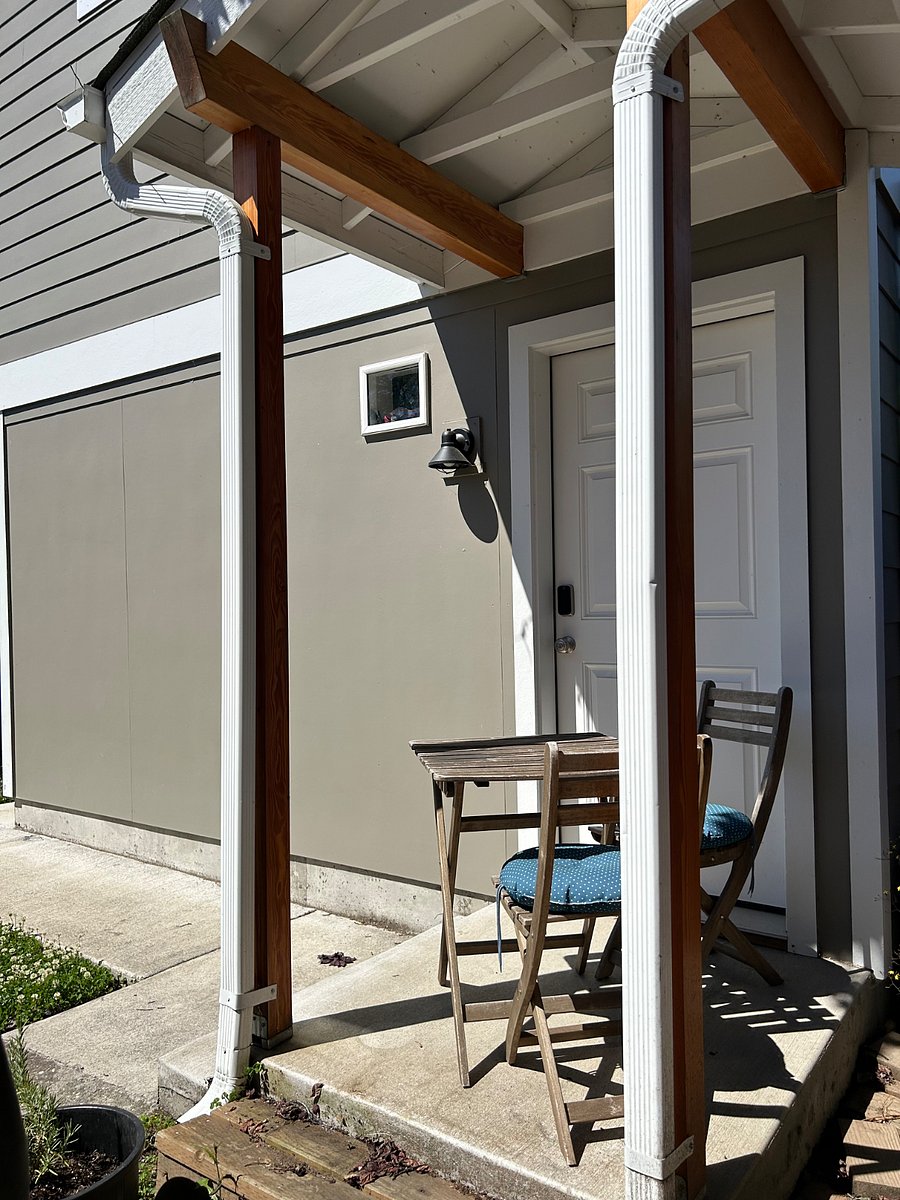 Bistro table and door up to apartment