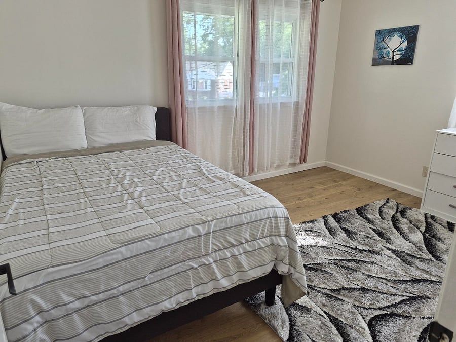 Bedroom 3 (Full/Double Bed)