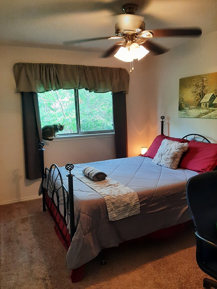 Room 2 w/ private closet 