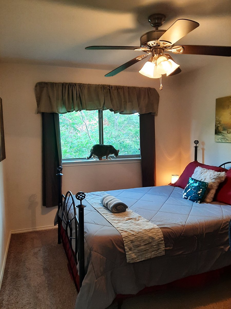 Room 2 w/ private closet 