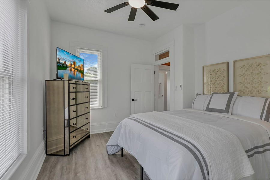 Furnished Finder property 1004399_3 photo 9