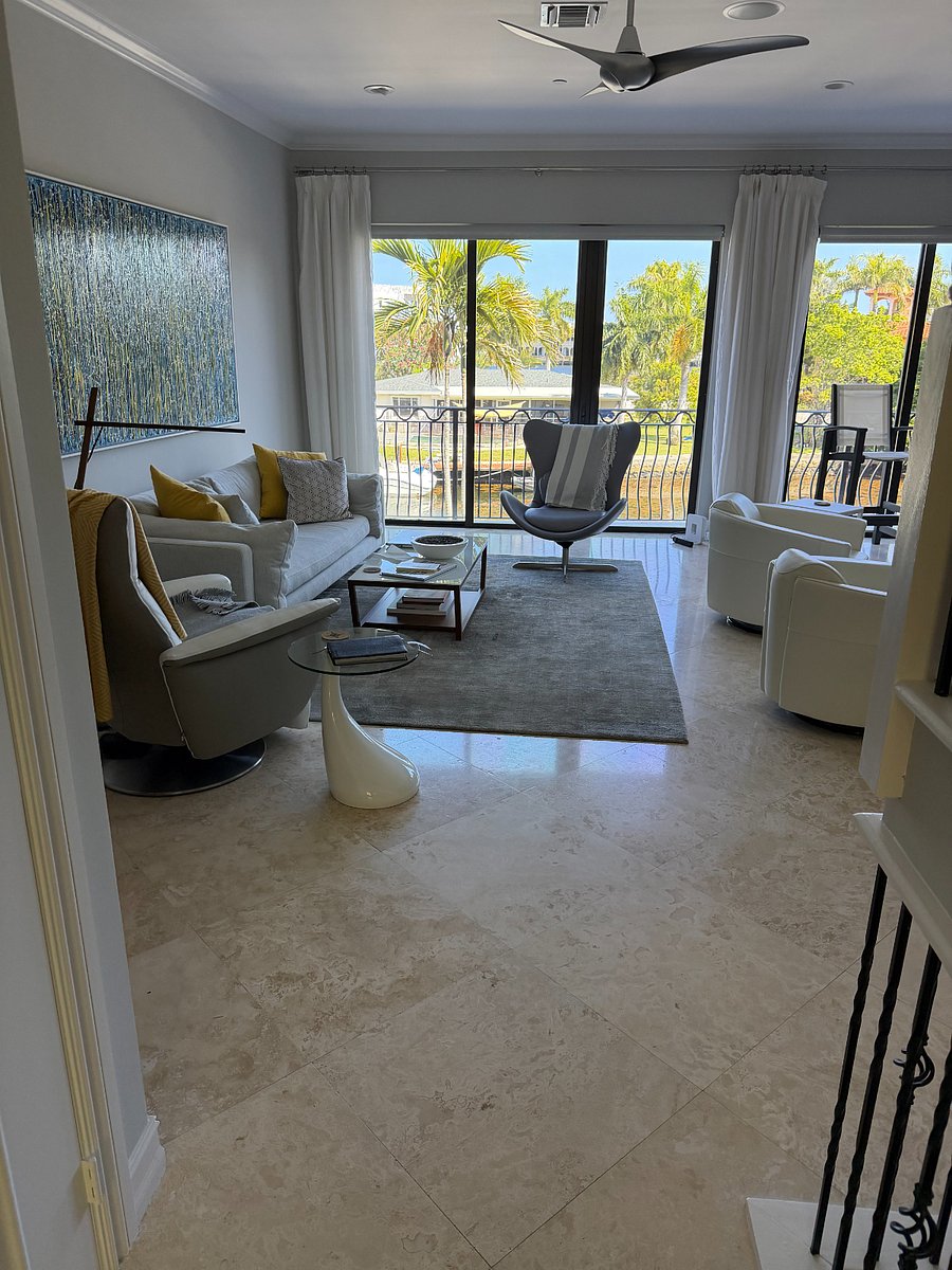 Second floor living area, left side