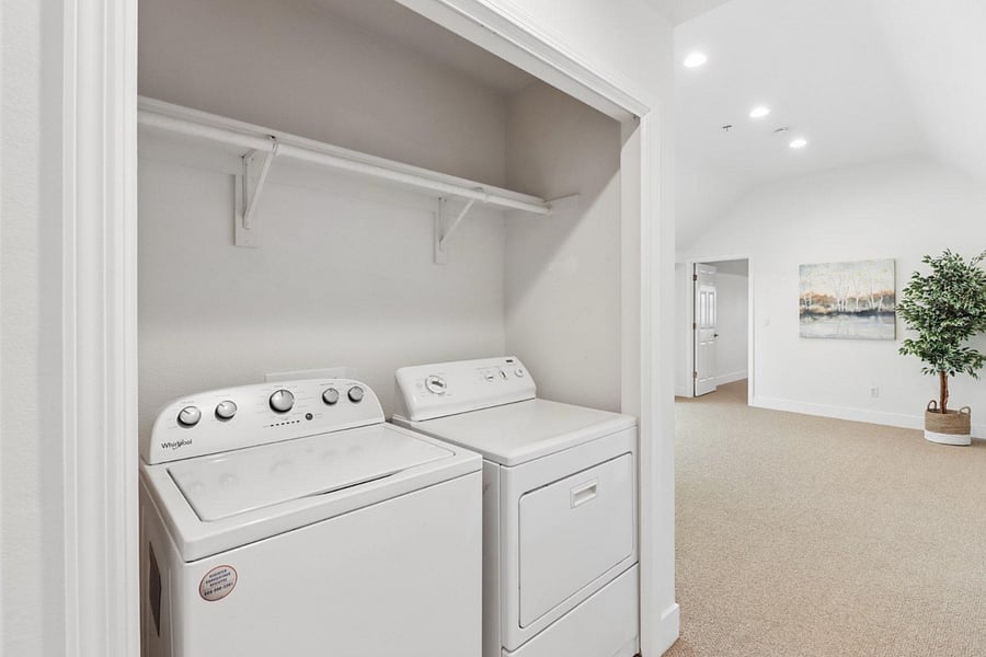 Furnished Finder property 1004438_2 photo 10