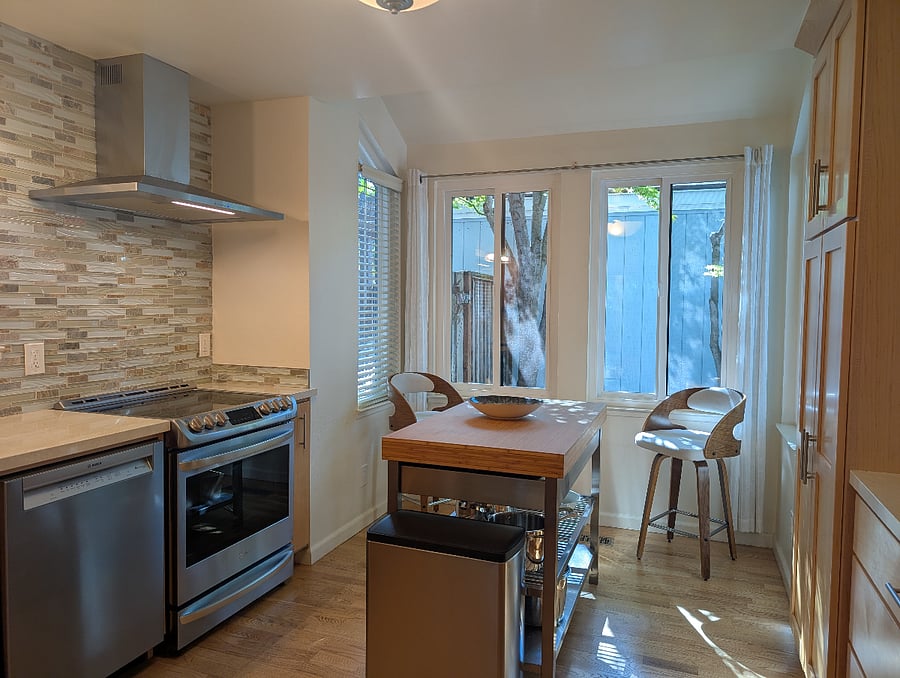 Kitchen (1st floor)