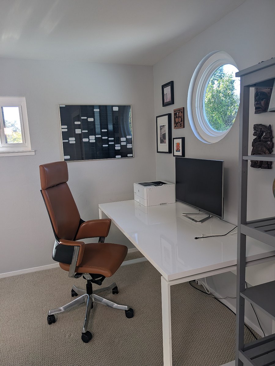 Bedroom / Study (3rd floor)