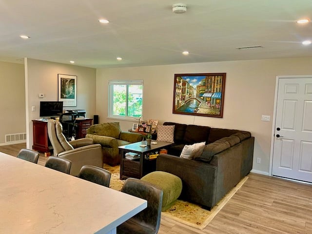 Furnished Finder property 1004478_1 photo 4