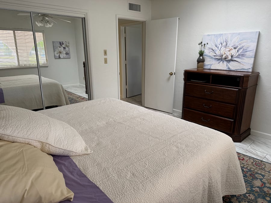 Guest Bedroom...King Flex Bed