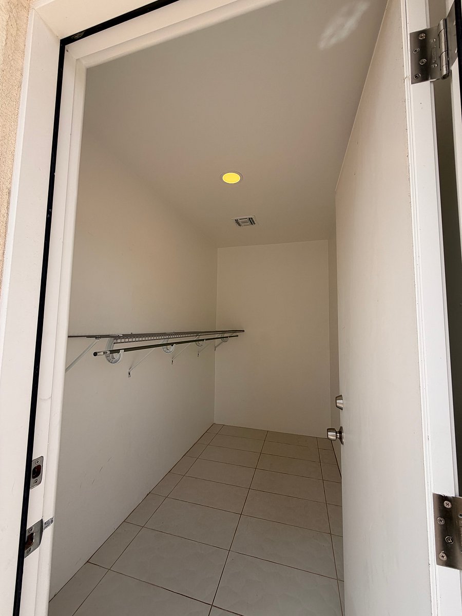 Furnished Finder property 1004612_1 photo 11