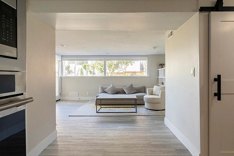 Furnished Finder property 1004642_1 photo 13