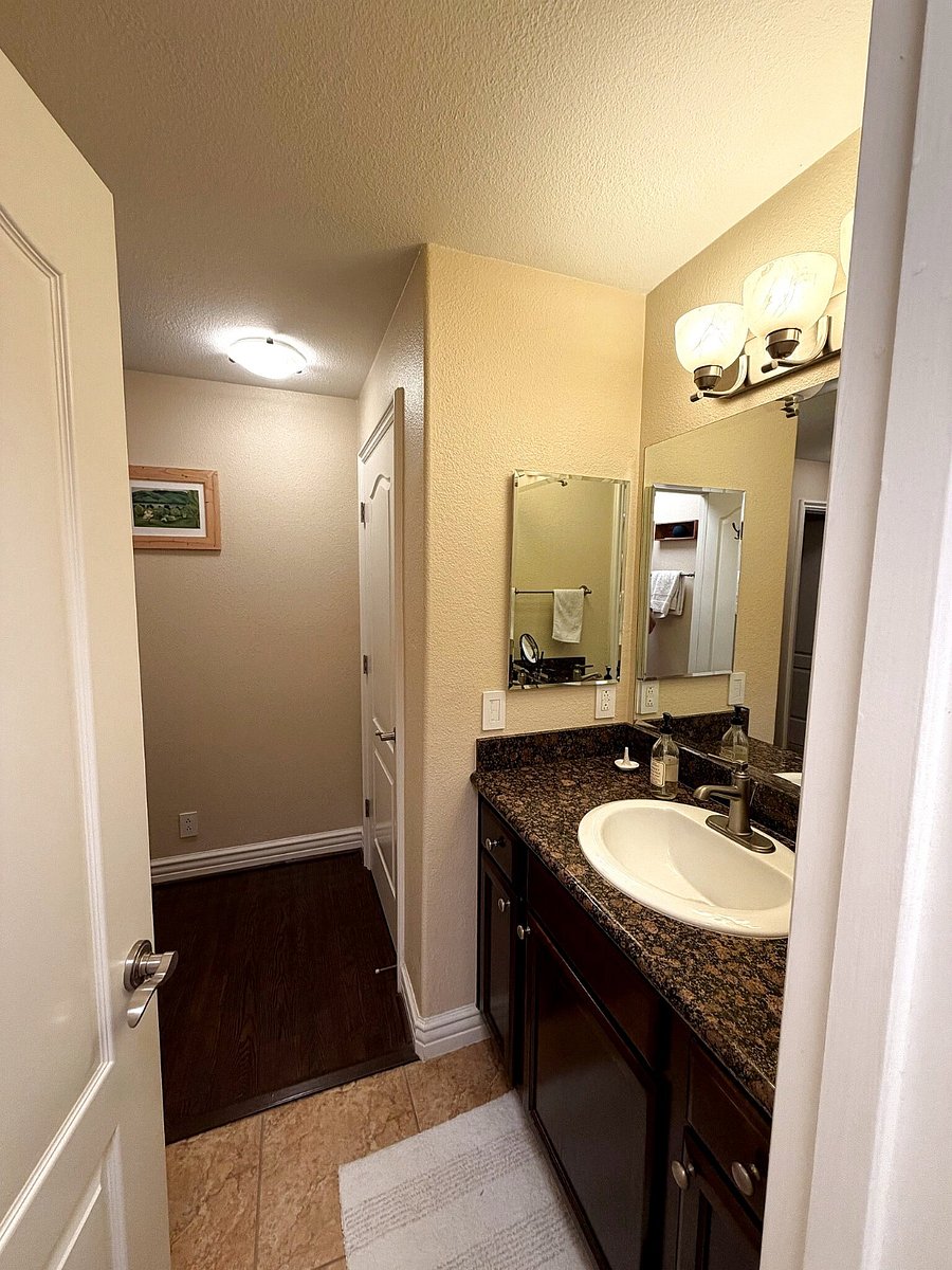 Furnished Finder property 1004656_1 photo 12
