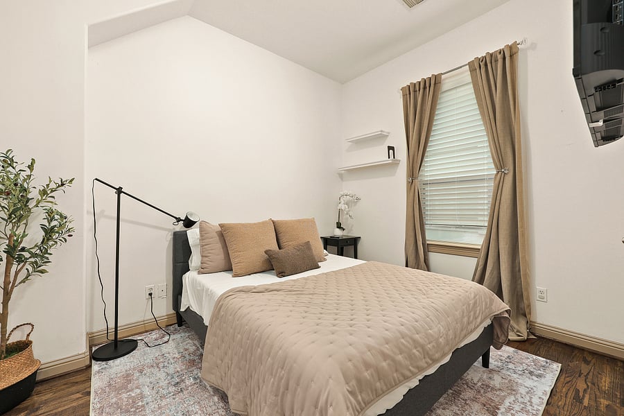 Furnished Finder property 1004730_1 photo 8
