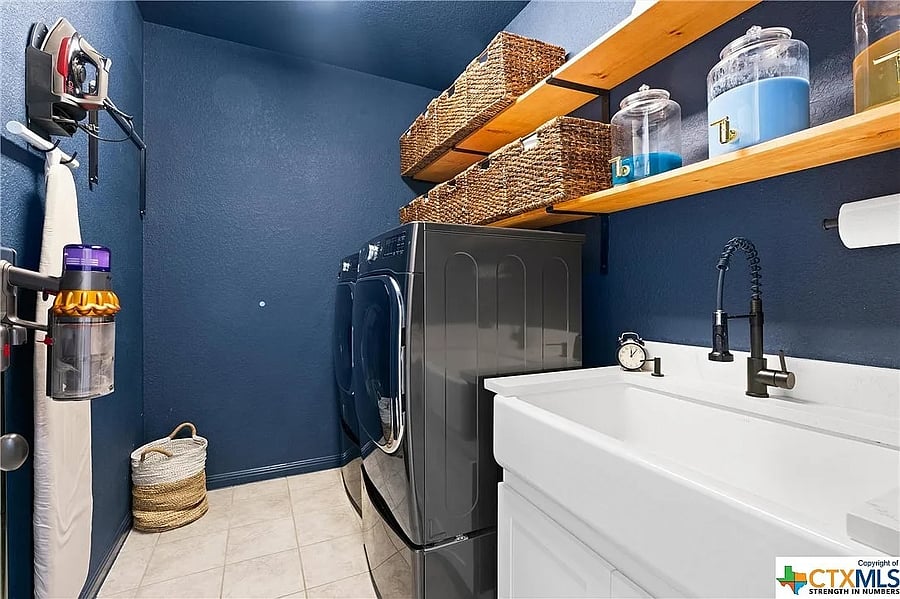 Furnished Finder property 1004824_1 photo 3