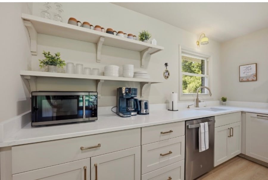 Fully Stocked Kitchen