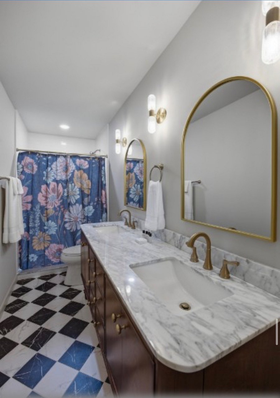 Master Bath with Double Vanity and marble countertop