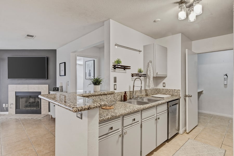Furnished Finder property 1004854_1 photo 12