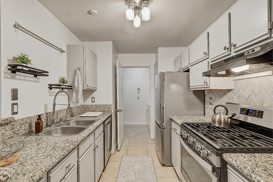 Furnished Finder property 1004854_1 photo 10