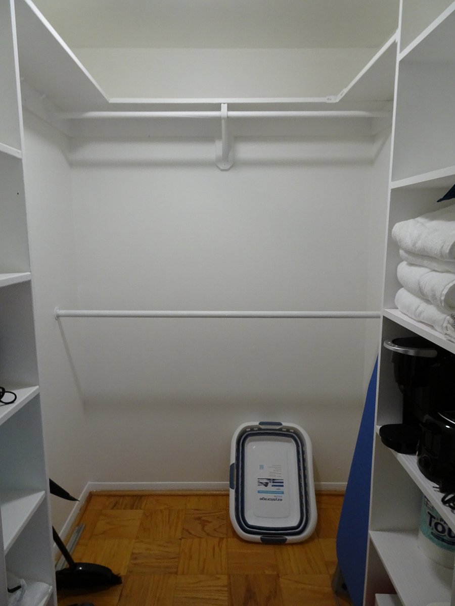 Hallway walk-in closet