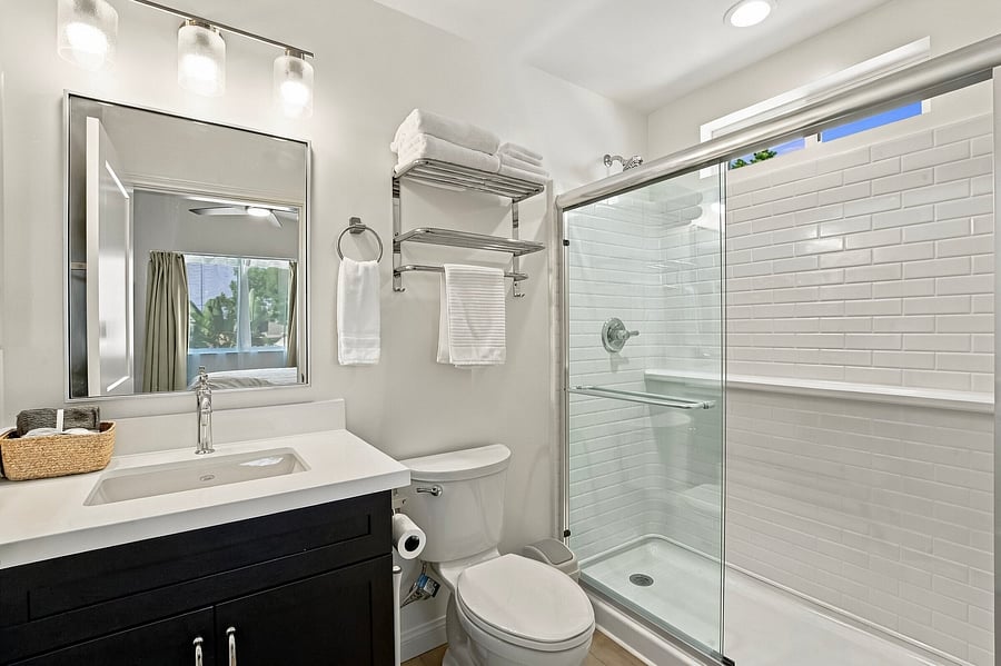 Bath in North Bedroom