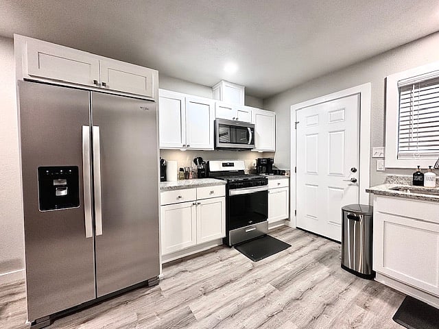 Furnished Finder property 1004947_3 photo 8