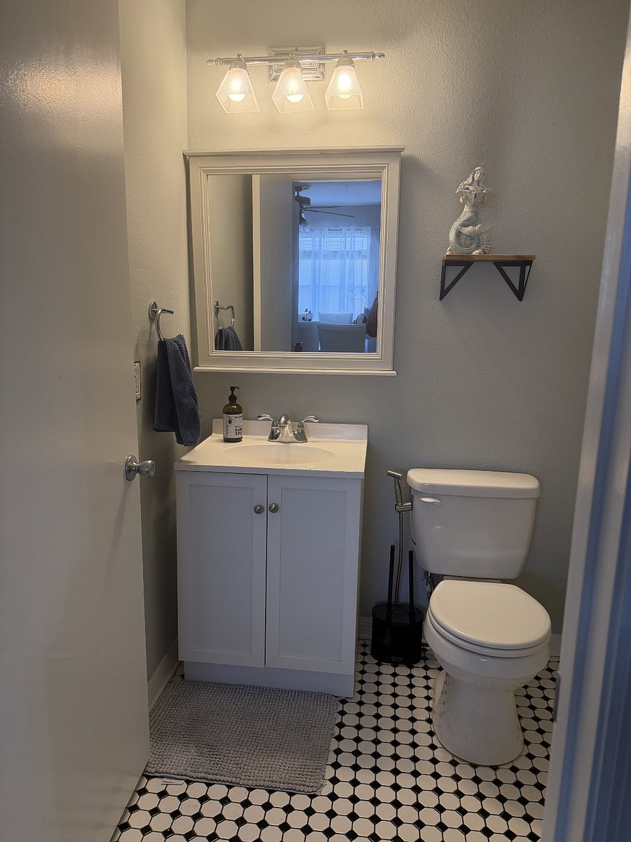Shared 1/2 bath downstairs