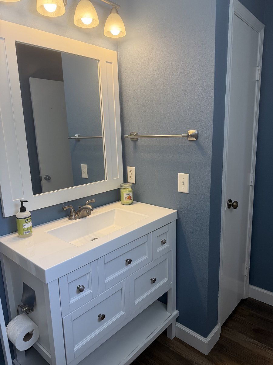 Private bathroomC