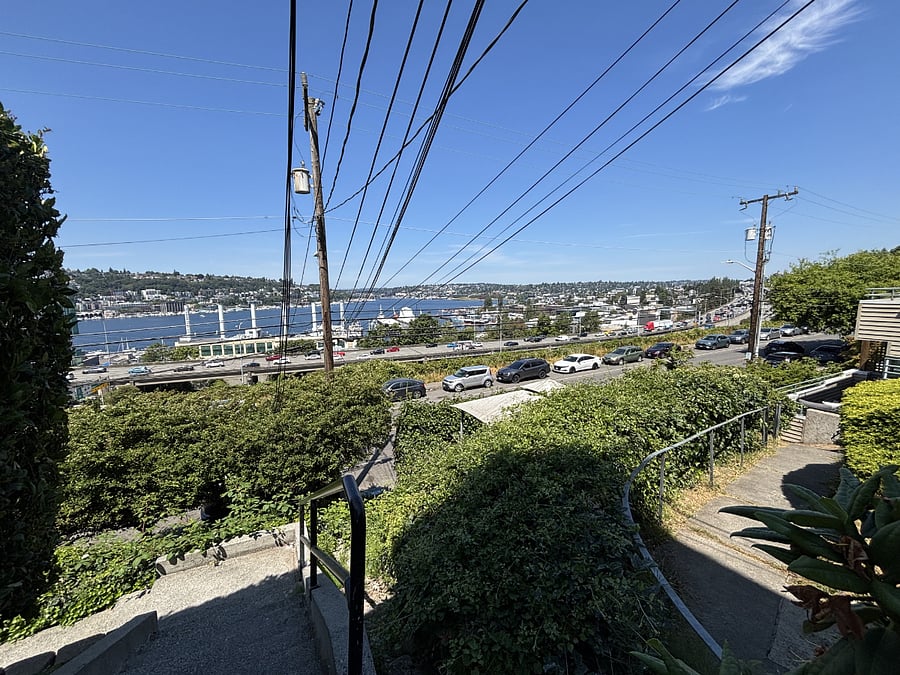 Furnished Finder property 1004978_1 photo 9