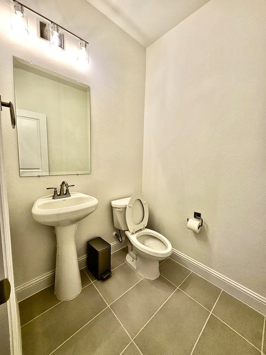 Furnished Finder property 1004984_1 photo 23