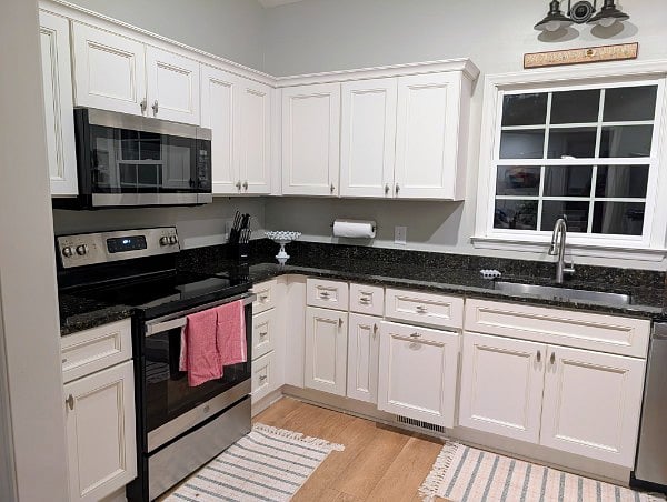 The kitchen is recently renovated and fully equipped.