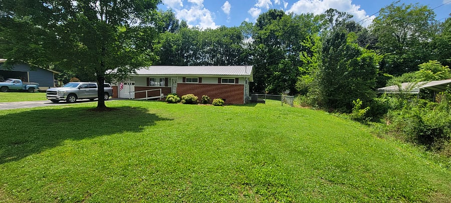 Large level lot