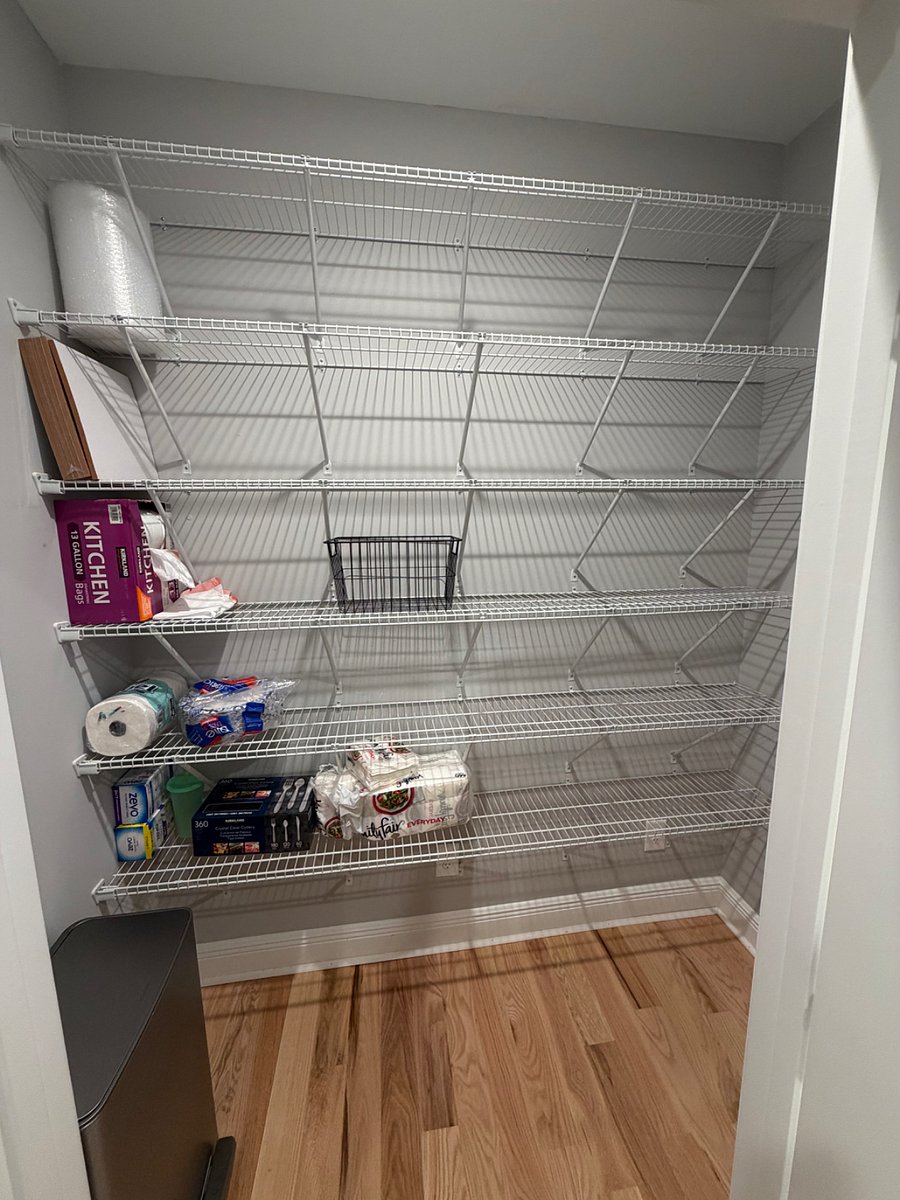Walk-in Pantry