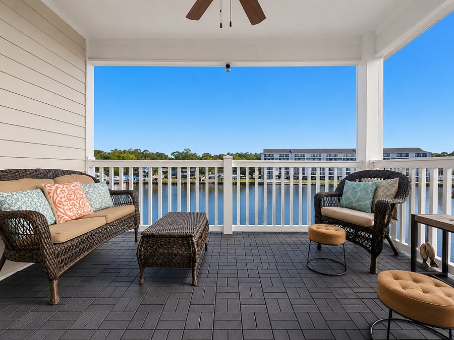 Large Corner Balcony