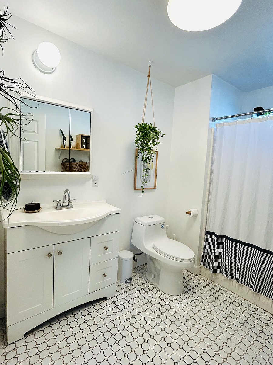 Main Bathroom