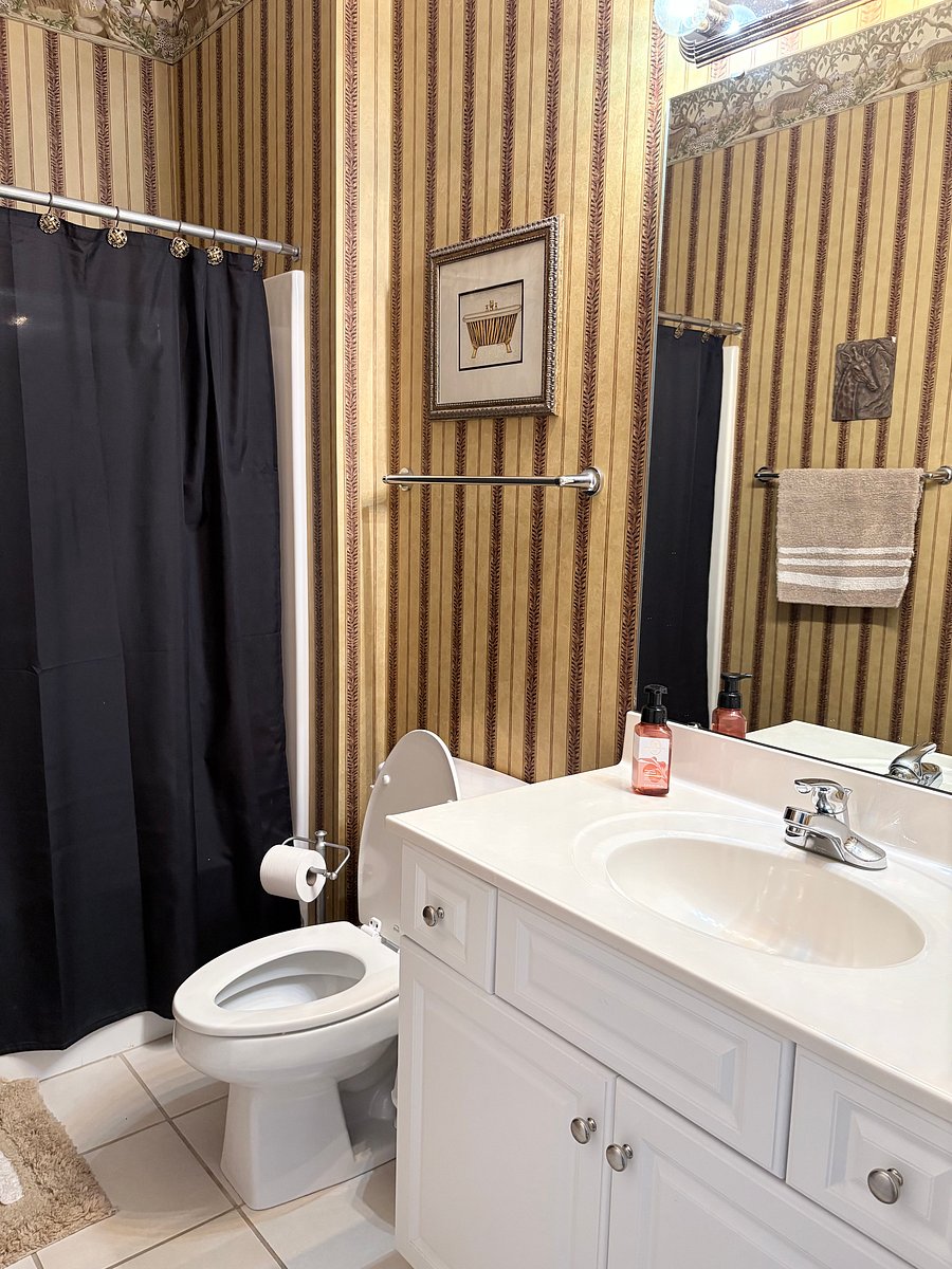 Main villa master bath