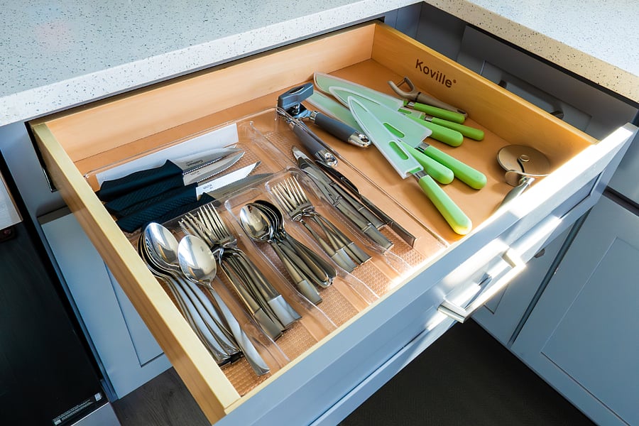 Well-stocked kitchen with cooking utensils, cutlery, and meal-prep essentials for everything from quick breakfasts to family dinners.