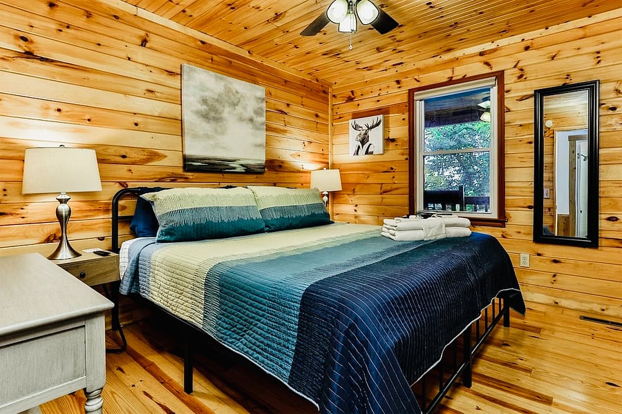 Second king bedroom
With tv on main floor