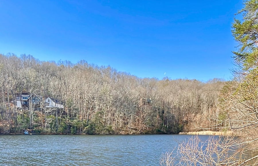 Beautiful lake inside walnut mountain