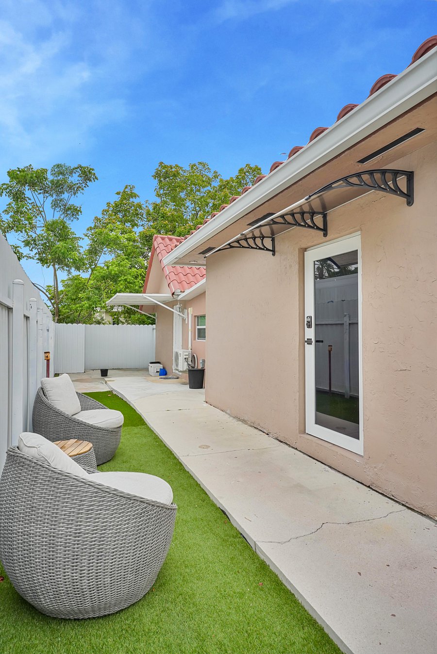 Furnished Finder property 1005348_1 photo 3