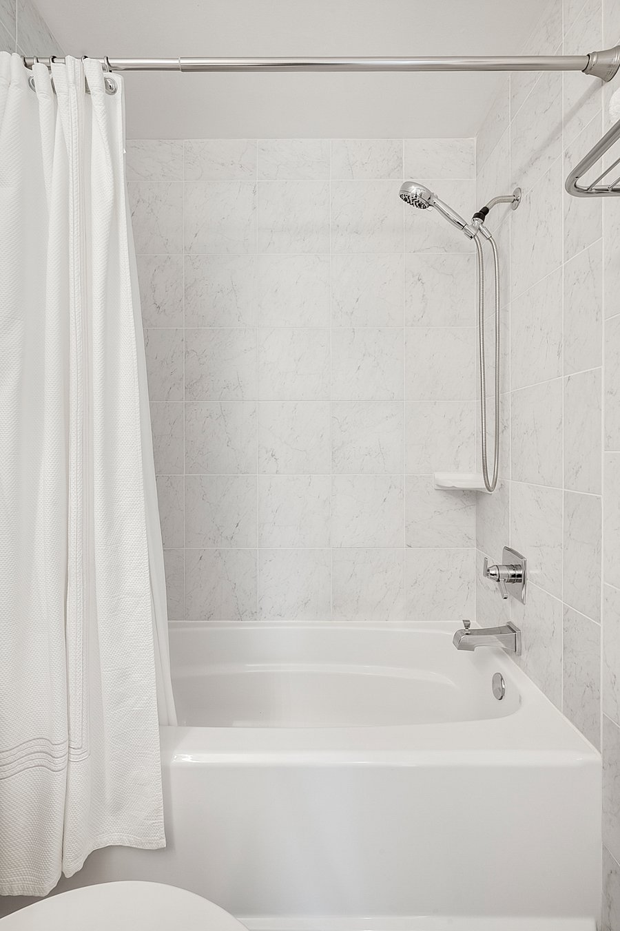 Full Bathroom #1