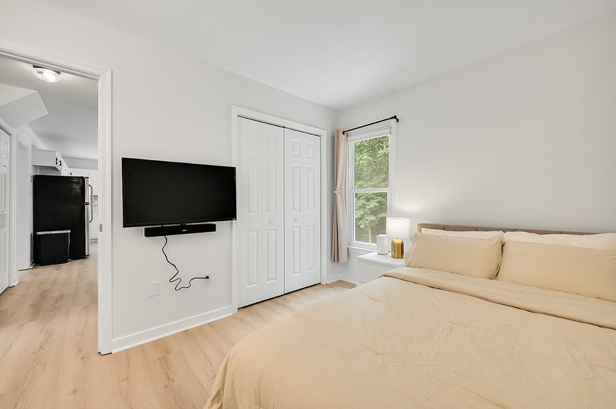 Bedroom #3 - Queen bed