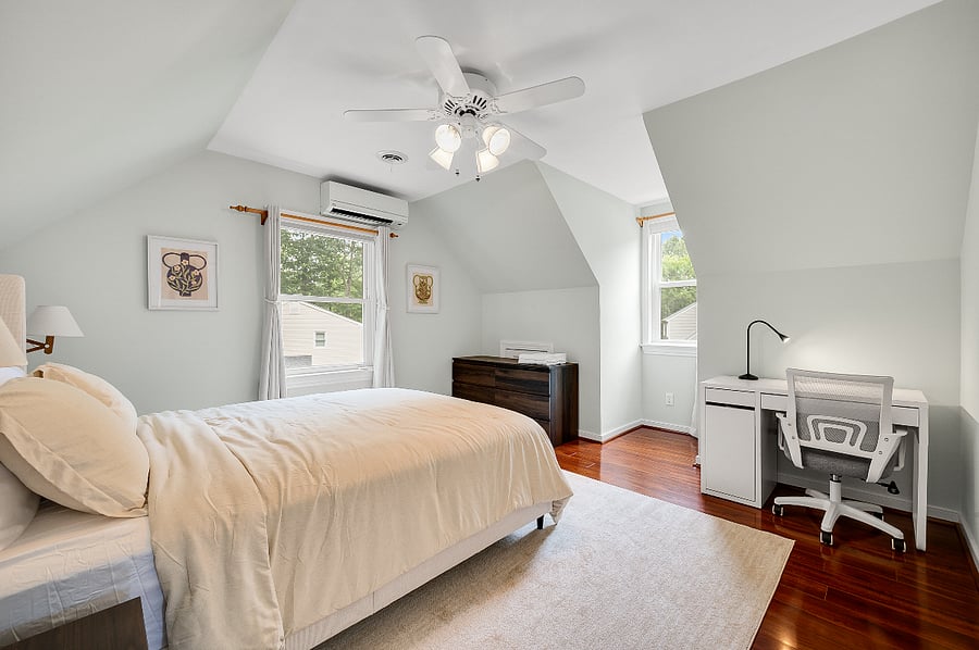 Bedroom #2 - Queen bed