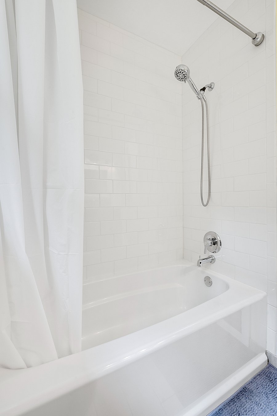 Full Bathroom #2