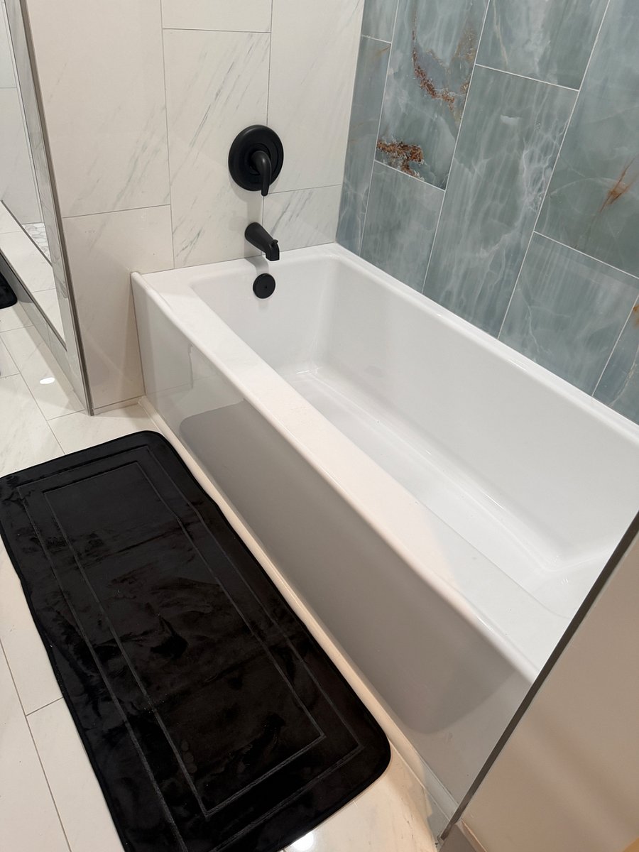 Master Bath. Extra deep tubs throughout.