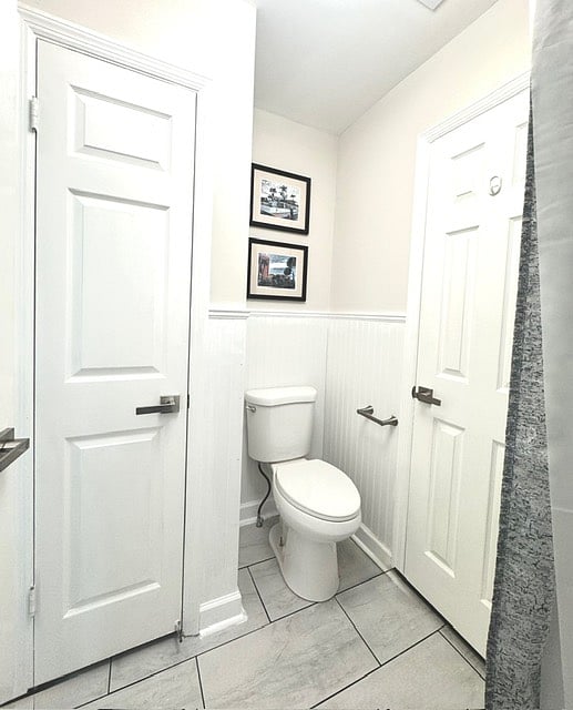 jack and jill upstairs bathroom deck 