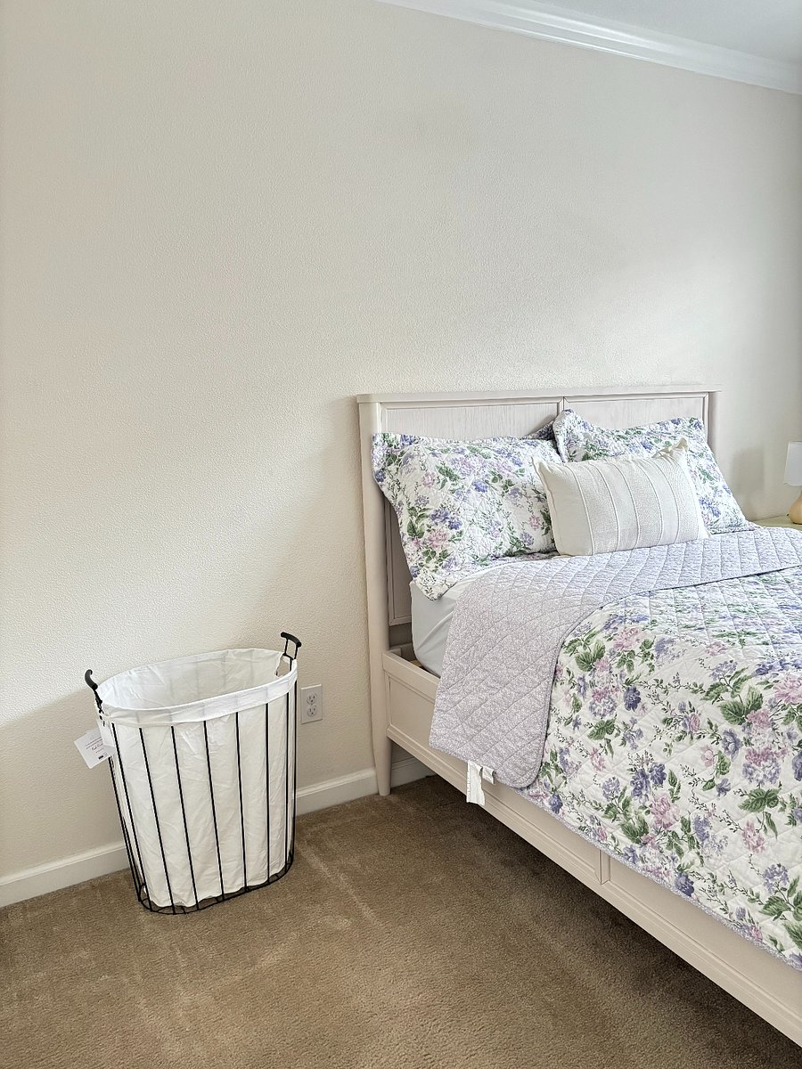 Additional view of the furnished private bedroom