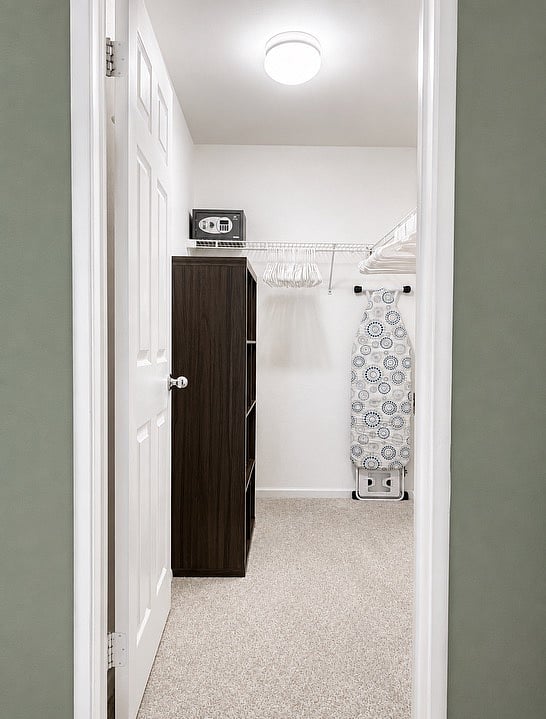 Walk in Closet